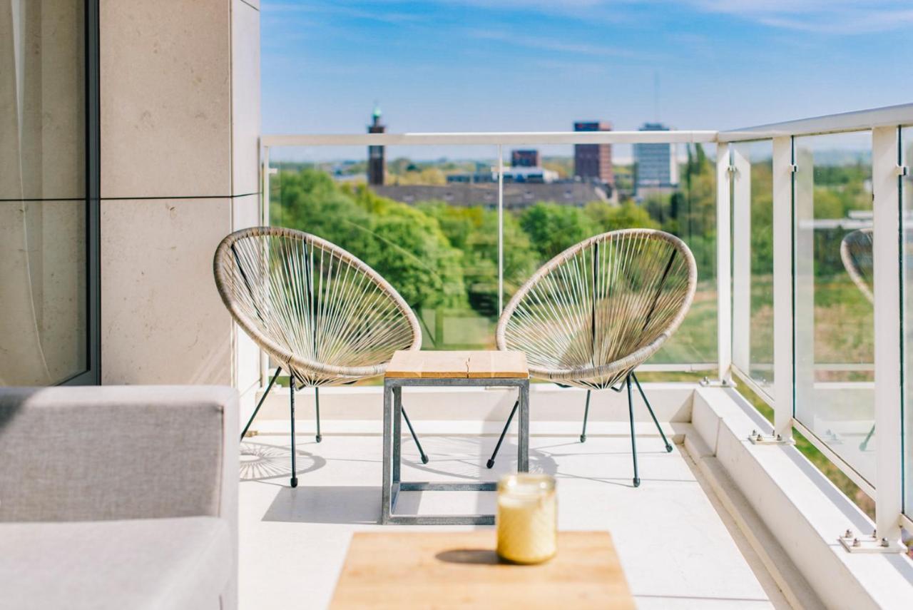 SHS HOMES-LUXE HIGHRISE, 2 BEDROOMS, KITCHEN, FREE PARKING, STUNNING VIEW, LARGE TARRASSE, WORKSPACE, Washer&Drider Hasselt Exterior foto
