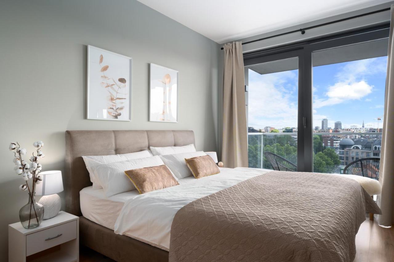 SHS HOMES-LUXE HIGHRISE, 2 BEDROOMS, KITCHEN, FREE PARKING, STUNNING VIEW, LARGE TARRASSE, WORKSPACE, Washer&Drider Hasselt Exterior foto