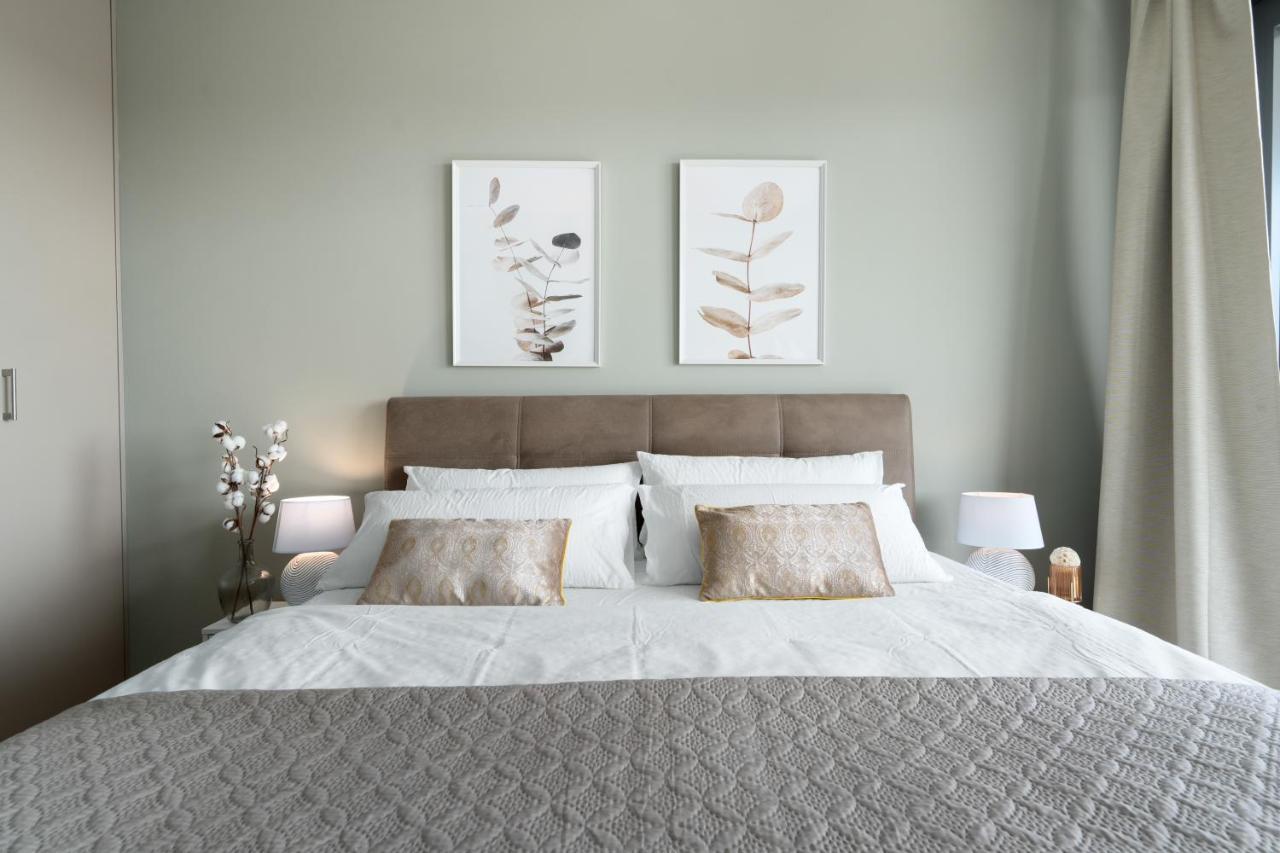 SHS HOMES-LUXE HIGHRISE, 2 BEDROOMS, KITCHEN, FREE PARKING, STUNNING VIEW, LARGE TARRASSE, WORKSPACE, Washer&Drider Hasselt Exterior foto